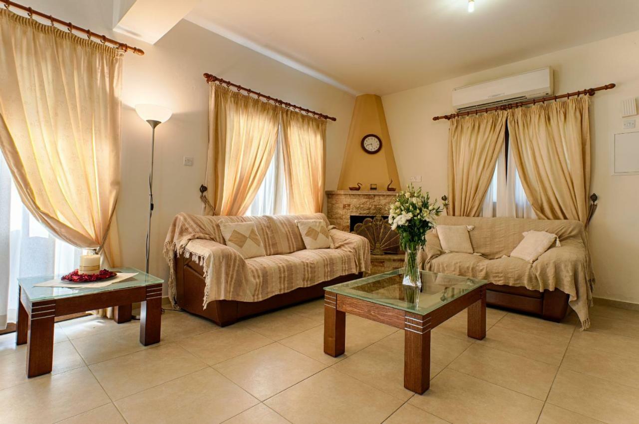 Villa Tsikkos Tria Polis Luaran gambar